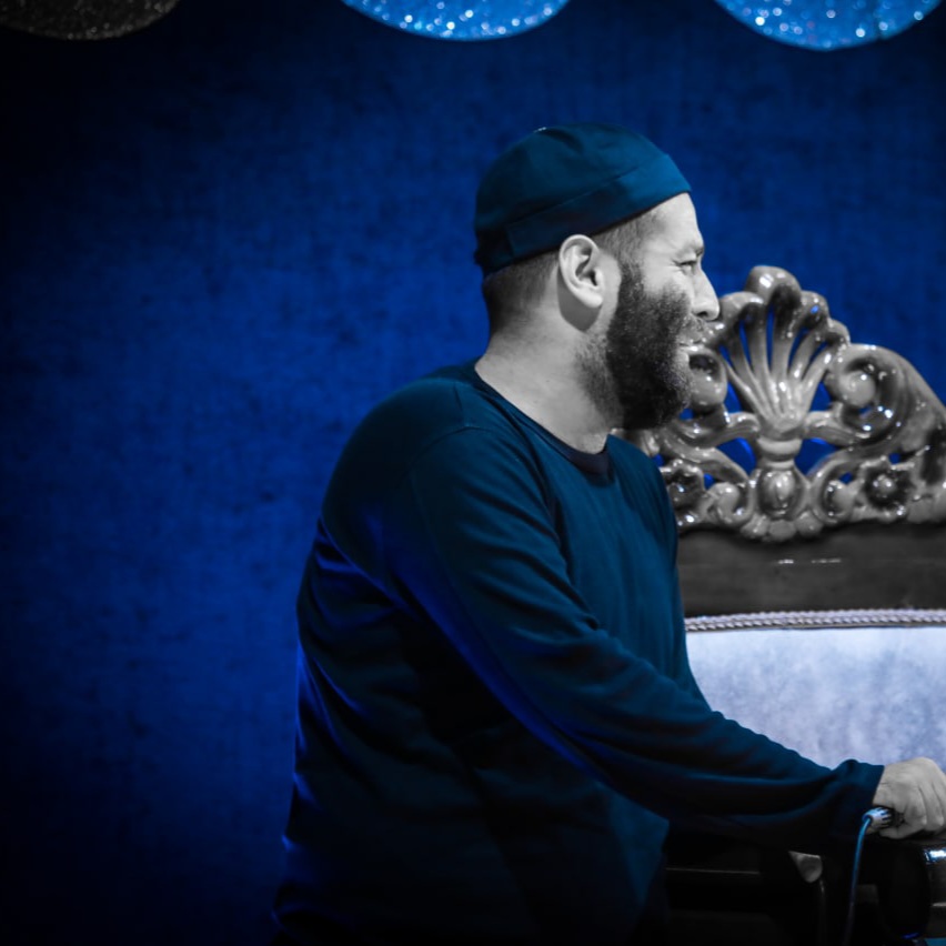 تک رو به روی دشمن امیر برومند
